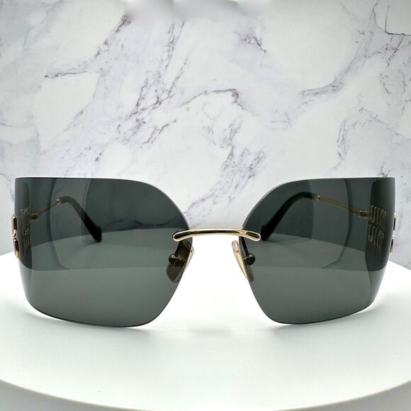 New MIU MIU Sunglasses - Picture 4 of 16